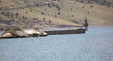 Sarıkamış'ta baraj suyu çekildi