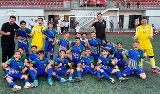 Şehitkamil U13 Futbol Takımı "namağlup şampiyon"