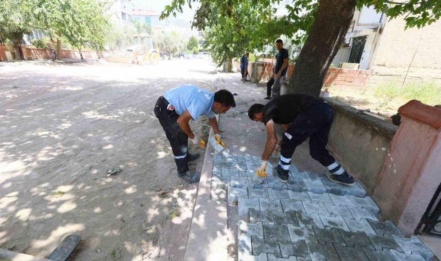 Selçuk Eşref Arna'da yol yenileme çalışmaları başladı