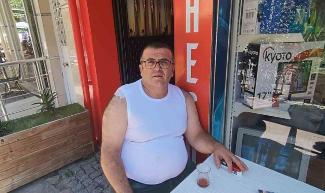 Selçuk'ta, kafede oturan vatandaşa yorgun mermi isabet etti