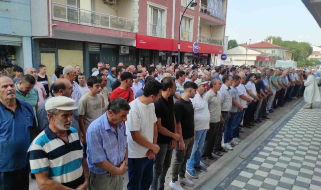 Selendili MASKİ çalışanına gözü yaşlı veda