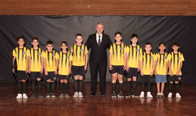 Serdivan Belediyesi Yaz Spor Okulları açıldı