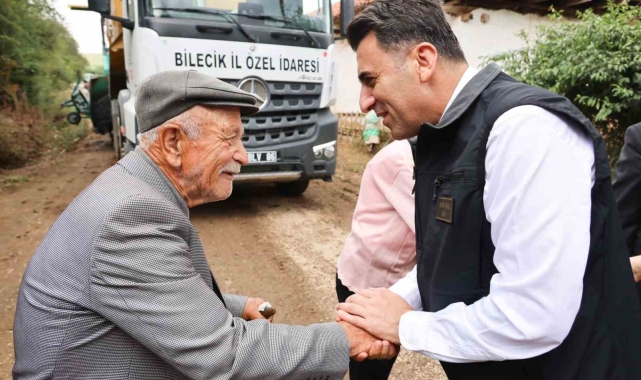 Sıcak asfalt serim çalışmaları devam ediyor