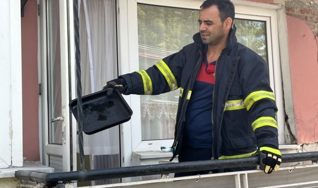 Sinop'ta ocakta unutulan tava yangına yol açtı