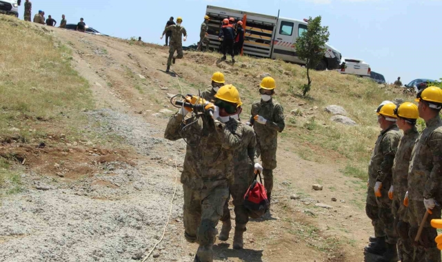 Şırnak'ta 600 Mehmetçik AFAD gönüllüsü olmak için eğitim alıyor