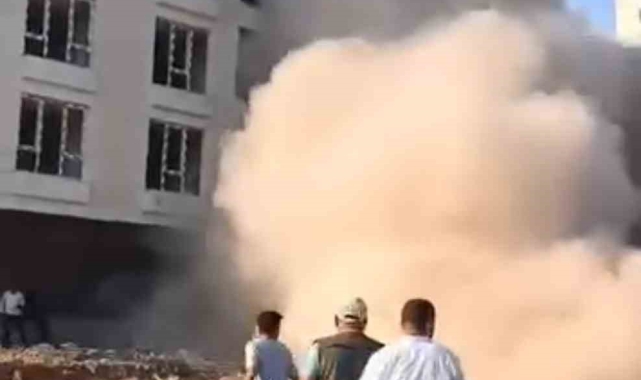 Siverek'te 17 katlı binanın yerle bir olma anı kamerada
