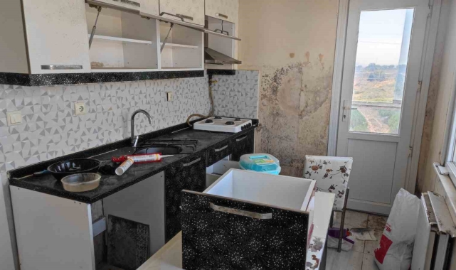 Sultangazi'de çilingir yardımıyla evine giren daire sahibine kiracı şoku