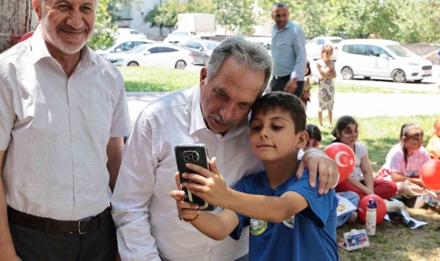 Talas'ın parkları, çocukların kitap okuma mekanları