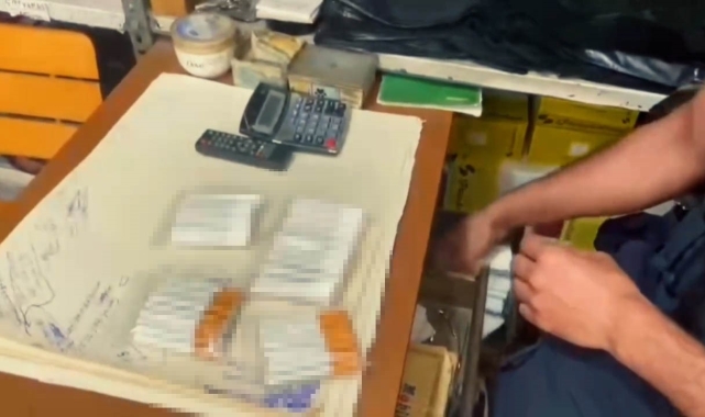 Tekirdağ'da kaçak tütün operasyonu: 19 bin dolu makaron ele geçirildi