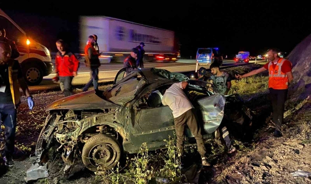 TEM'de feci kaza: 1 ölü, 2 yaralı