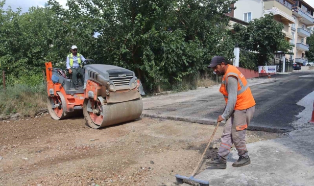 Tepeköy Mahallesi asfaltla buluşuyor