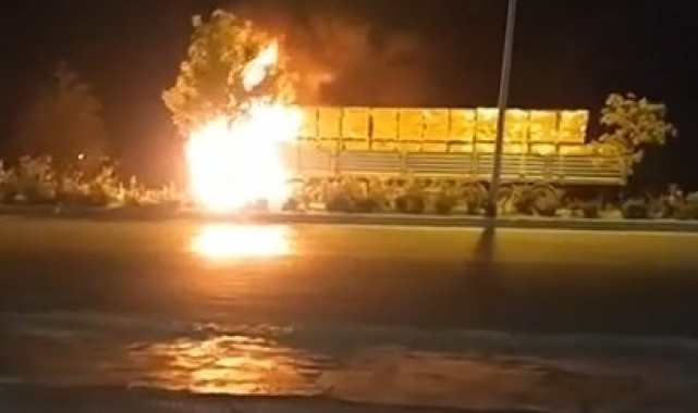 Tır alevlere teslim oldu