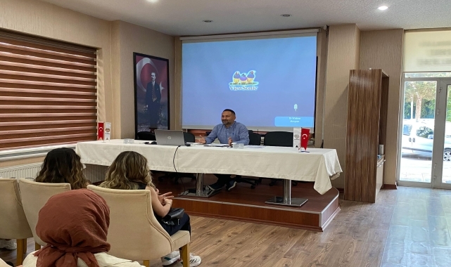 Tokat'ta stajyer avukatlara idari yargılama süreci semineri verildi