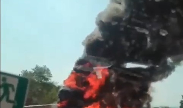 Tokat'ta yanan tır alev topuna döndü
