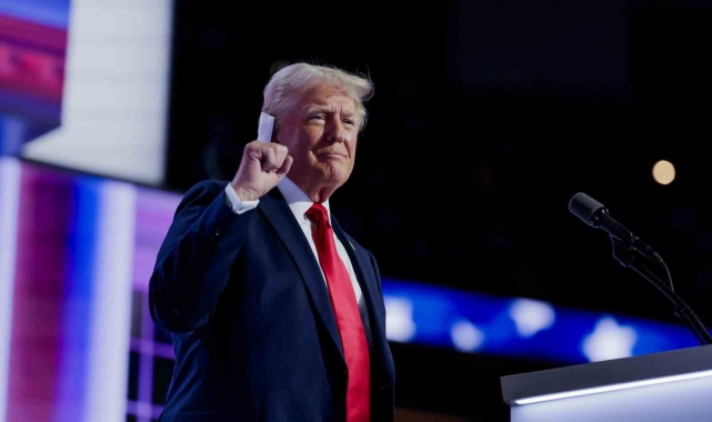 Trump: " Birisi o çatıya nasıl çıktı ve neden rapor edilmedi"