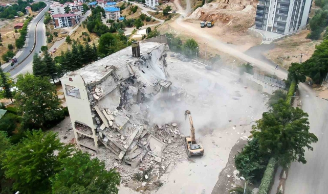 Tunceli'de polisevinin yıkımı gerçekleşti