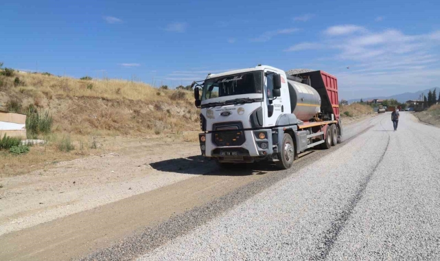 Turgutlu Belediyesi 2024 yılı asfalt sezonunu açtı