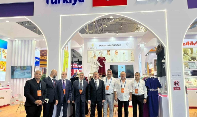 Türk ihracatçılar Urumçi'de yeni iş birliklerine imza attı