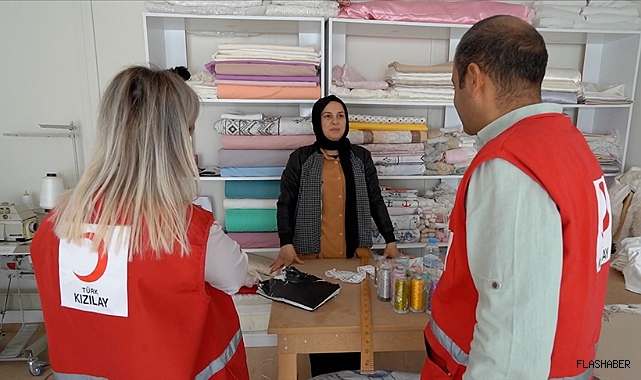 TÜRK KIZILAYDAN DEPREMZEDE ESNAFA DESTEK!