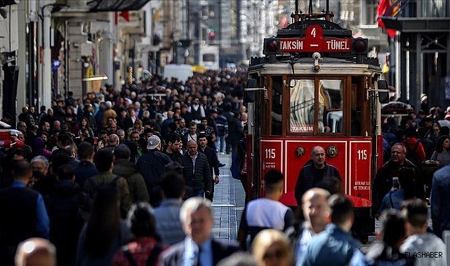 TÜRKİYE'NİN KADIN NÜFUSU 2026'DA ERKEKLERİ GEÇECEK!