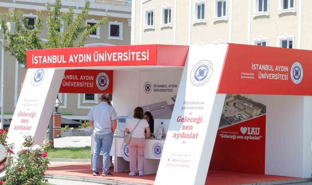 Üniversite adaylarına tercih döneminde 500'den fazla merkezde bilgi alma imkânı