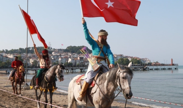 Ünye'de atlı gösteriler heyecanı yaşandı