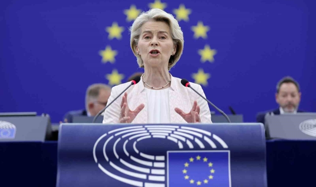 Ursula von der Leyen yeniden Avrupa Komisyonu Başkanı seçildi
