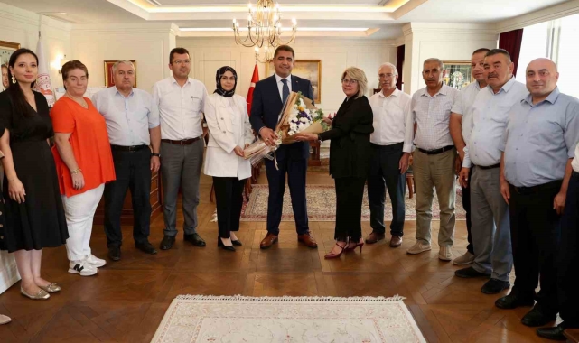 Vali Aslan "Nüfus cüzdanlarınızı yenileyin"