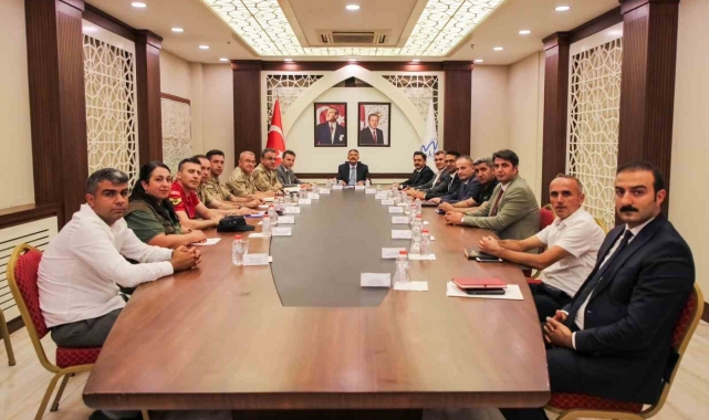 Vali Çelik "6. Cilo Sat Gölleri Festivali'ni değerlendirdi"