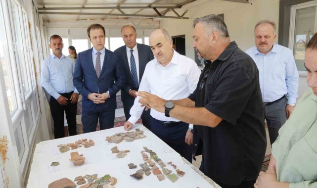 Vali Dağlı'dan Kalehisar ören yerinde inceleme