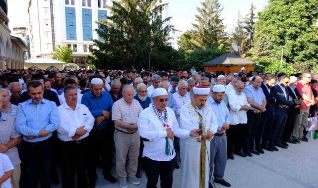 Van'da İsmail Haniye için gıyabi cenaze namazı kılındı