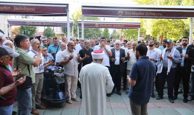 Vatandaşlar Ünlü ve Haniye için toplandı