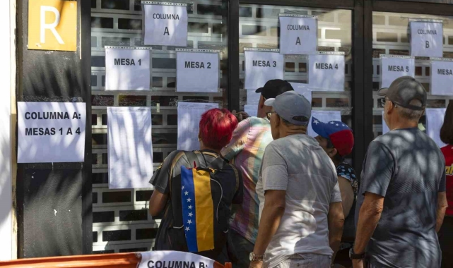 Venezuela halkı sandık başında