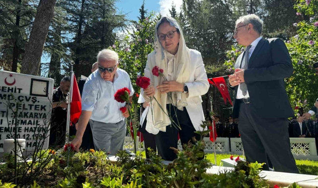 Yalova'da şehitler mezarları başında anıldı