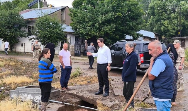 Yedisu Kaymakamı Başar, yağış nedeniyle zarar gören alanları inceledi
