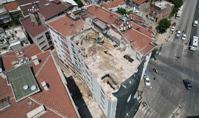 Yıldırım'da riskli binalar yıkılıyor