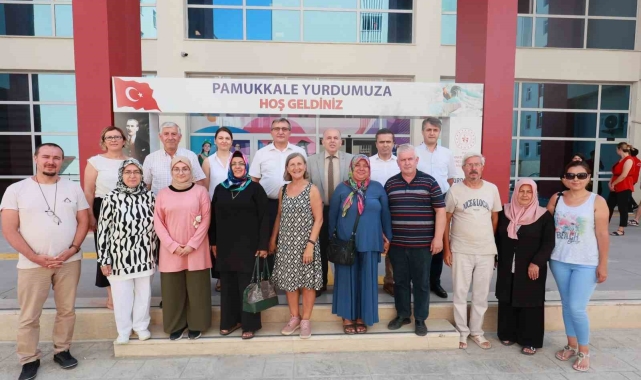 Yurtlarda misafir edilen emekliler, Denizli&#039;nin güzelliklerini keşfediyor