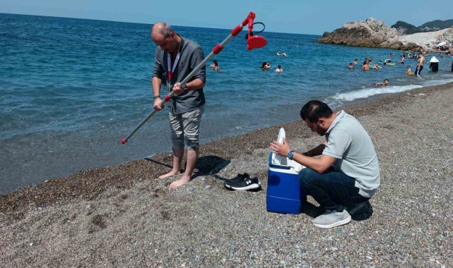 Zonguldak'ta deniz suyundan numuneler alındı