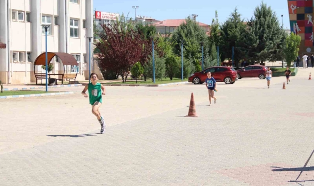 12. Bölge Triatlon Şampiyonası Elazığ'da gerçekleştirildi