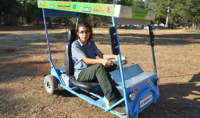 15 yaşındaki genç güneş enerjisi paneliyle çalışan 65 km menzilli araç yaptı
