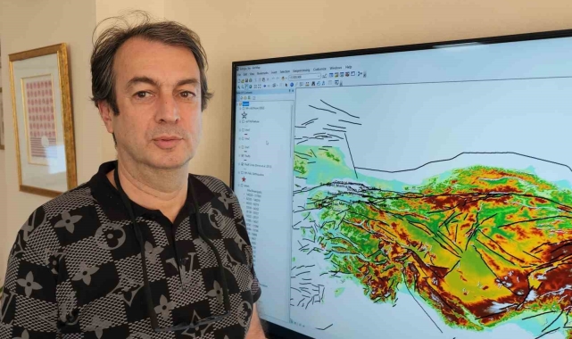17 Ağustos'un yıldönümünde profesörden Pamukova-Geyve, Gemlik Körfezi, Bandırma ve İzmir'de deprem uyarısı