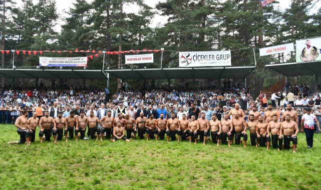 '18. Kunduz Yağlı Güreşleri'nde başpehlivan Mustafa Taş oldu