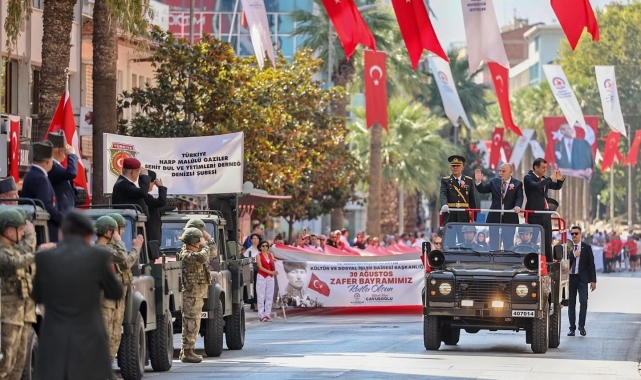 30 Ağustos Zafer Bayramı Denizli'de coşkuyla kutlandı