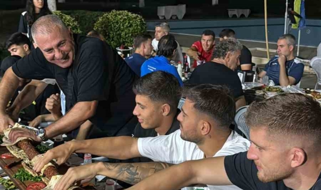 Adana Demirspor'un kebap ziyafeti