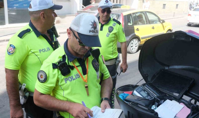 Adana'da dron destekli trafik denetiminde 324 araca cezai işlem uygulandı