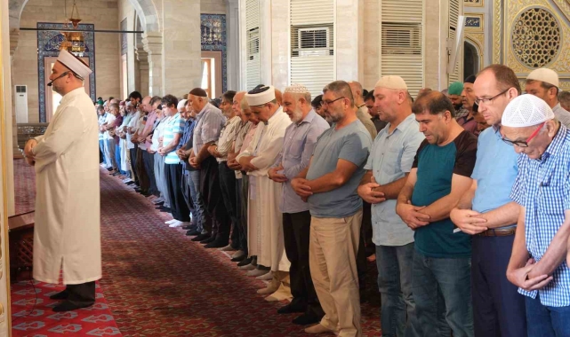 Adana'da Haniye için gıyabi cenaze namazı kılındı