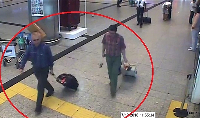 ADİL ÖKSÜZ'ÜN KAÇMASINA YARDIM EDEN ŞÜPHELİ, POLİSE AĞABEYİNİN KİMLİĞİNİ VERMİŞ!