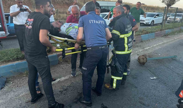Adıyaman'da 2 otomobil çarpıştı: 2 Yaralı
