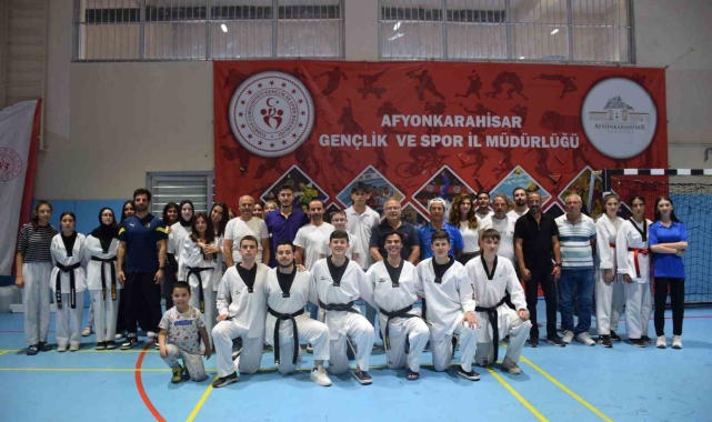 Afyonkarahisar'da taekwondo il seçmeleri yapıldı