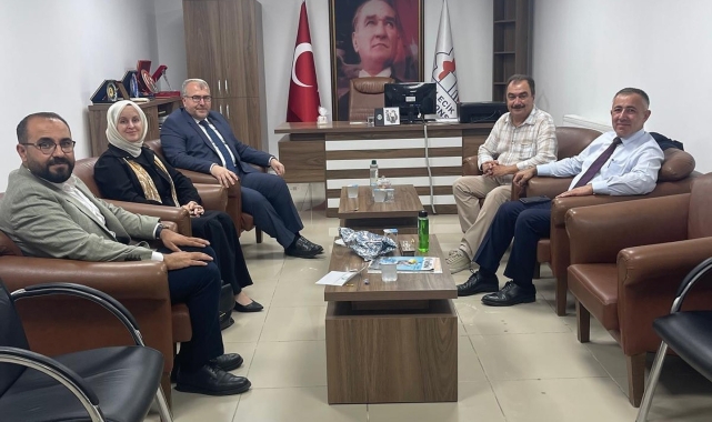 AK Parti'den Kent Konseyi Başkanı Hakkı Aynur'a hayırlı olsun ziyareti